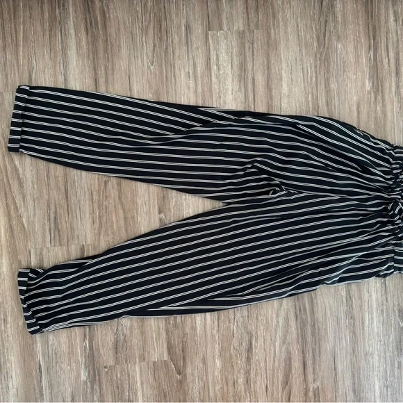 Pull&Bear Black and White Striped Trousers - Picture 3 of 4